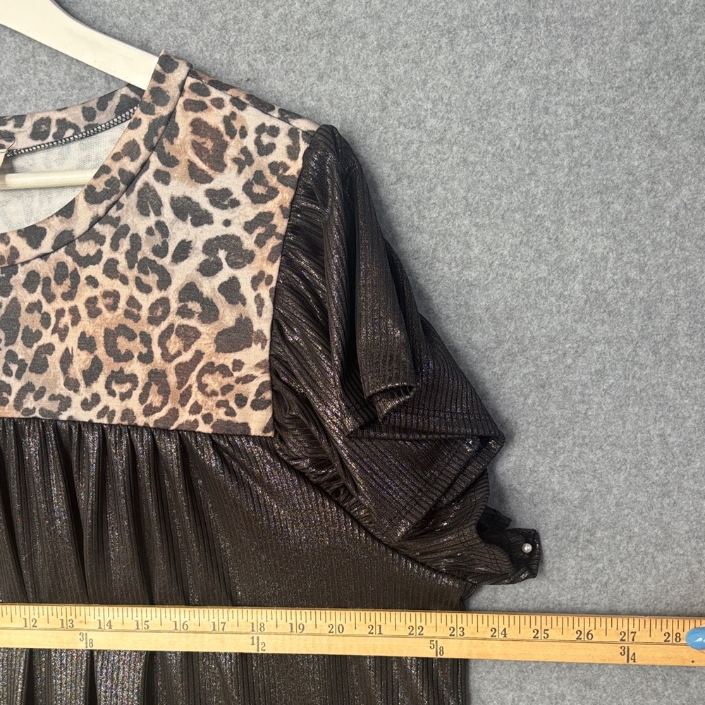 NEW! Two Toned Babydoll Blouse in Black Shimmer Animal Print accents  L Black - Picture 9 of 11